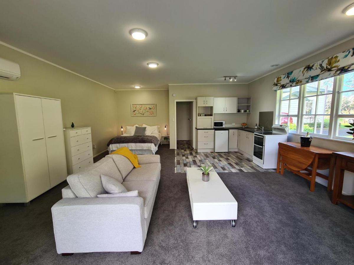 Appartement Pyes Pa Studio à Tauranga Extérieur photo